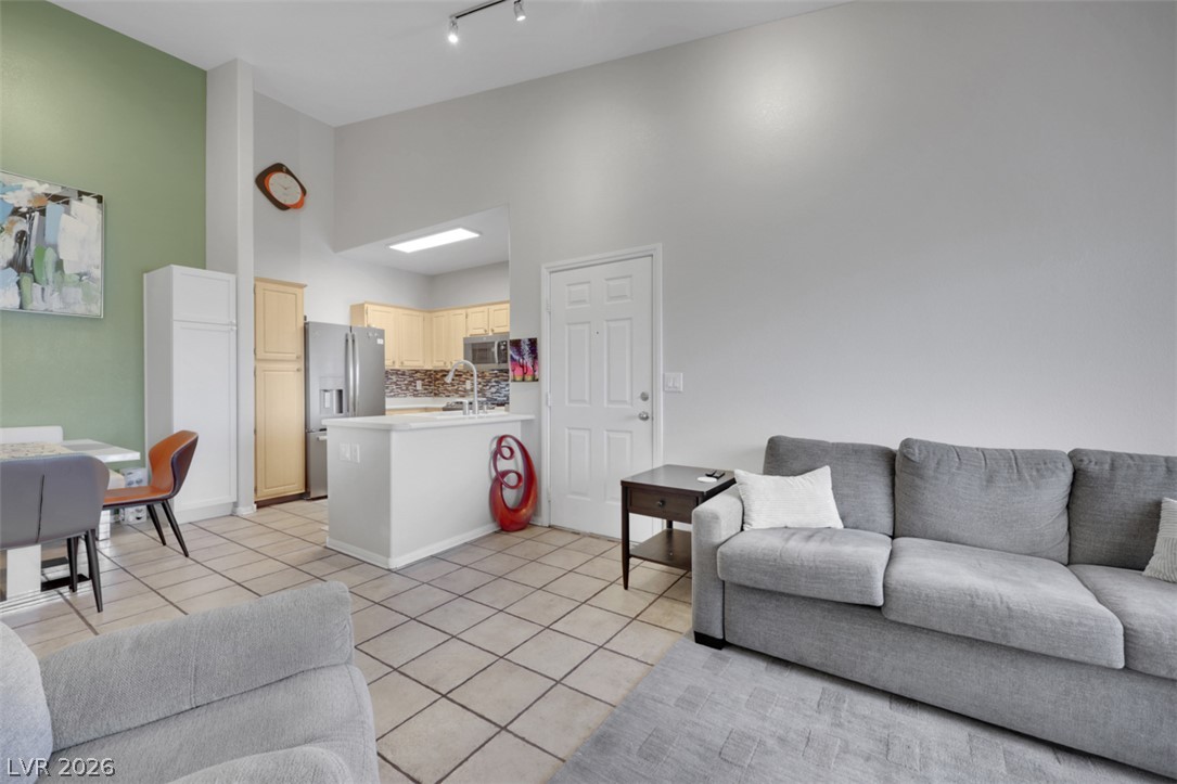 855 North Stephanie Street 2726 Henderson NV 89014