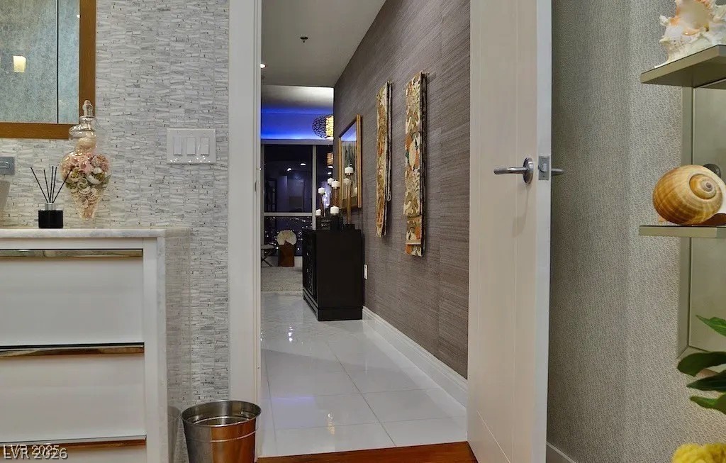 4525 Dean Martin Drive 2406 Las Vegas NV 89103