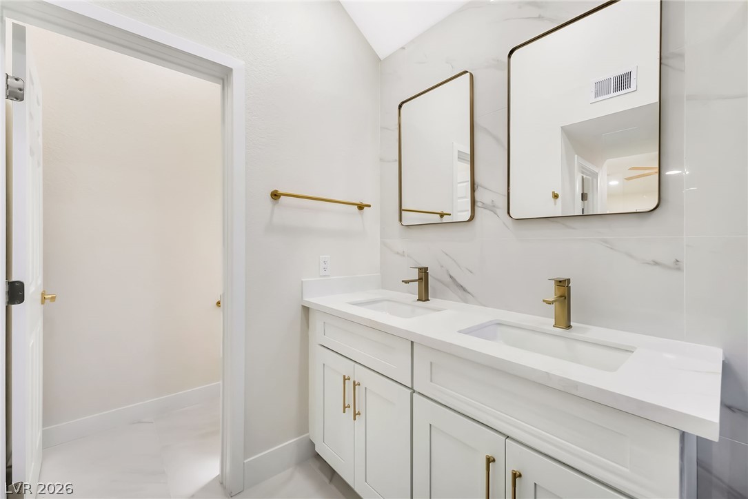 4708 Obannon Drive D Las Vegas NV 89102
