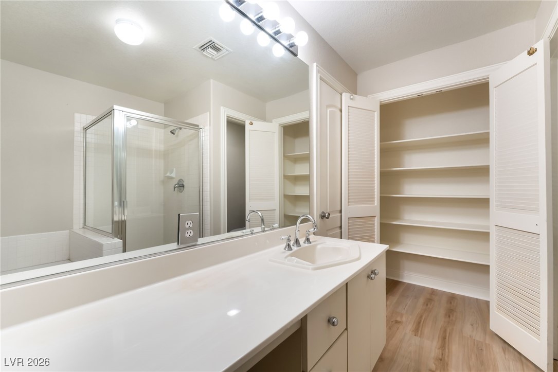 7629 Valley Green Drive 101 Las Vegas NV 89149