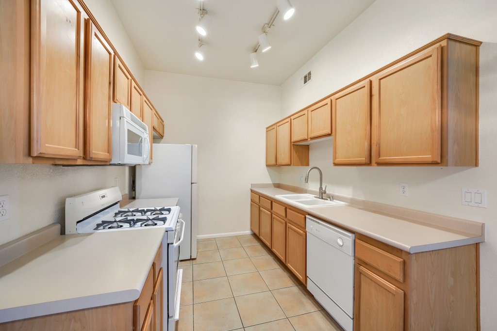 3544 Desert Cliff Street 103 Las Vegas NV 89129