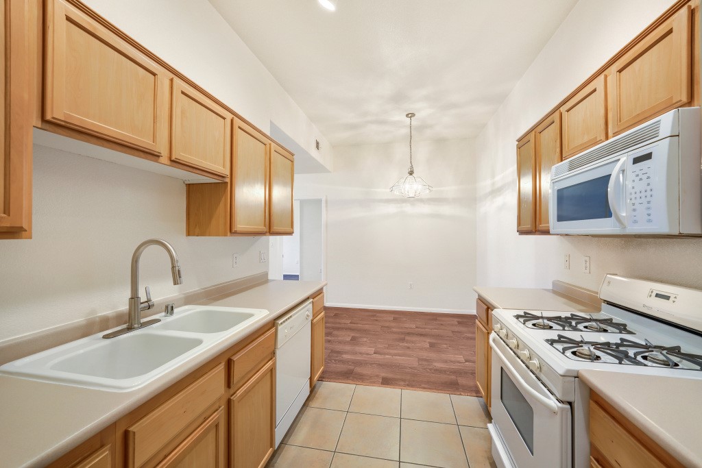 3544 Desert Cliff Street 103 Las Vegas NV 89129