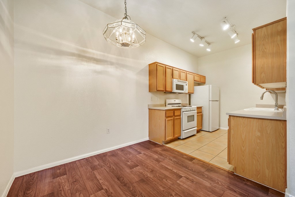 3544 Desert Cliff Street 103 Las Vegas NV 89129