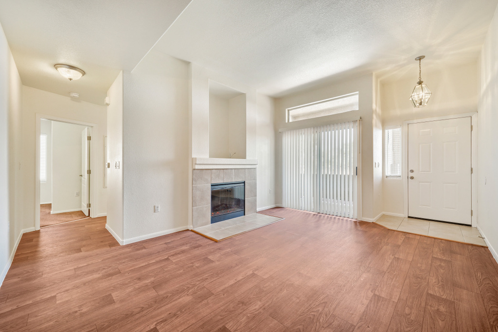 3544 Desert Cliff Street 103 Las Vegas NV 89129