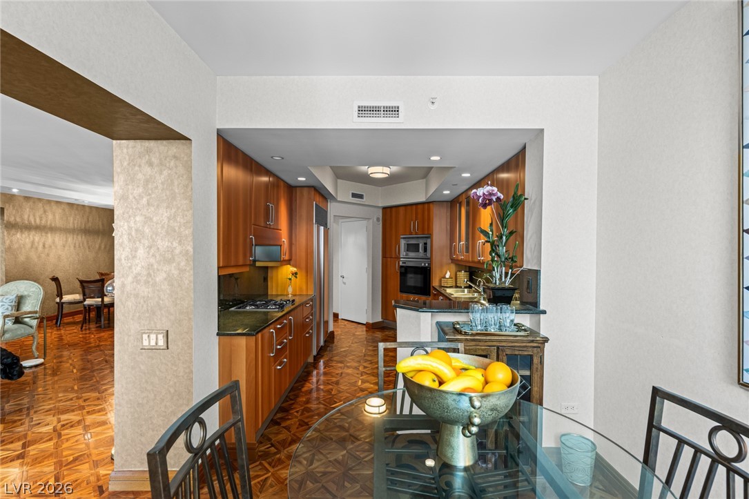 2877 Paradise Road 504 Las Vegas NV 89109