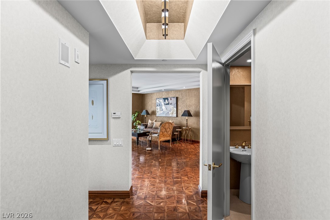 2877 Paradise Road 504 Las Vegas NV 89109