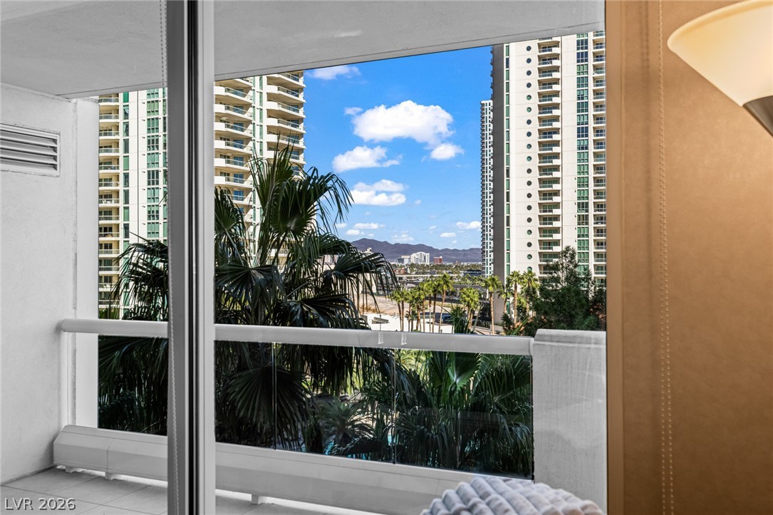 2877 Paradise Road 504 Las Vegas NV 89109