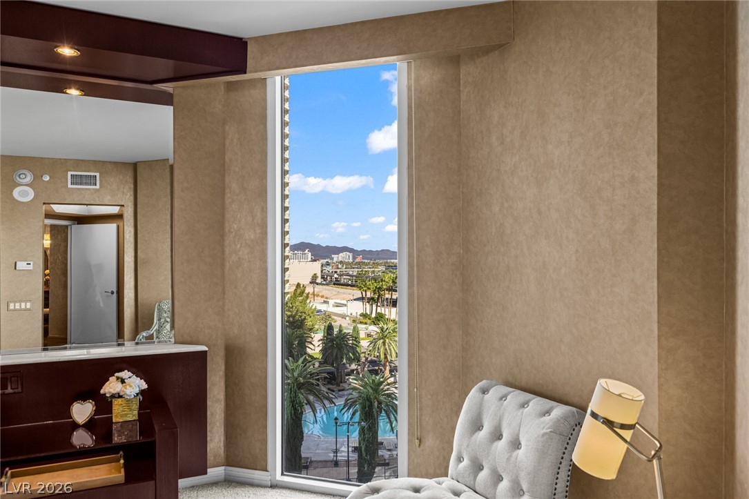 2877 Paradise Road 504 Las Vegas NV 89109