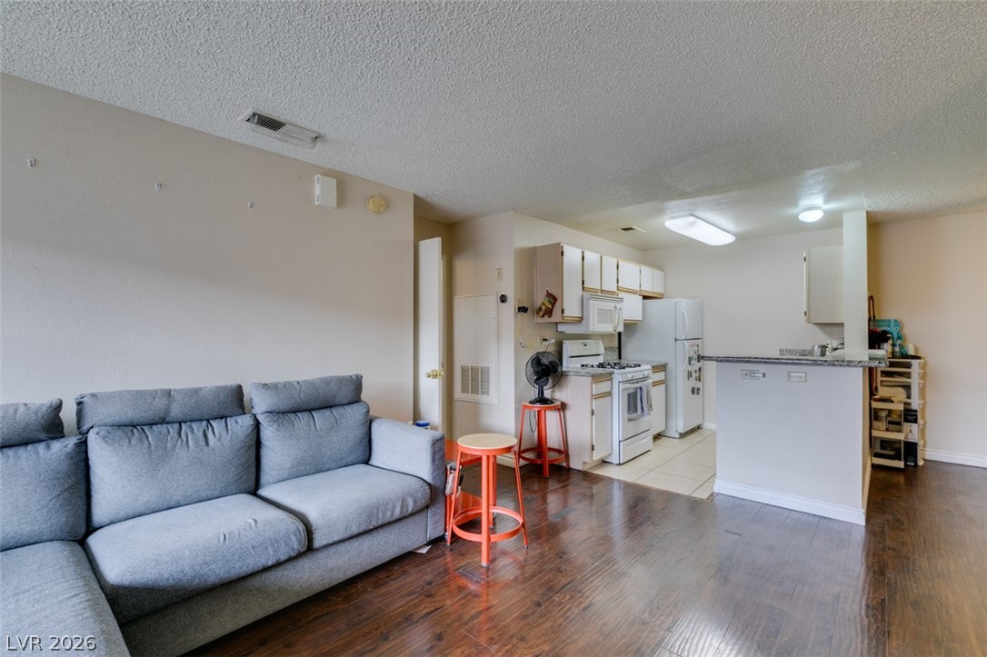 2200 South Fort Apache Road 1057 Las Vegas NV 89117
