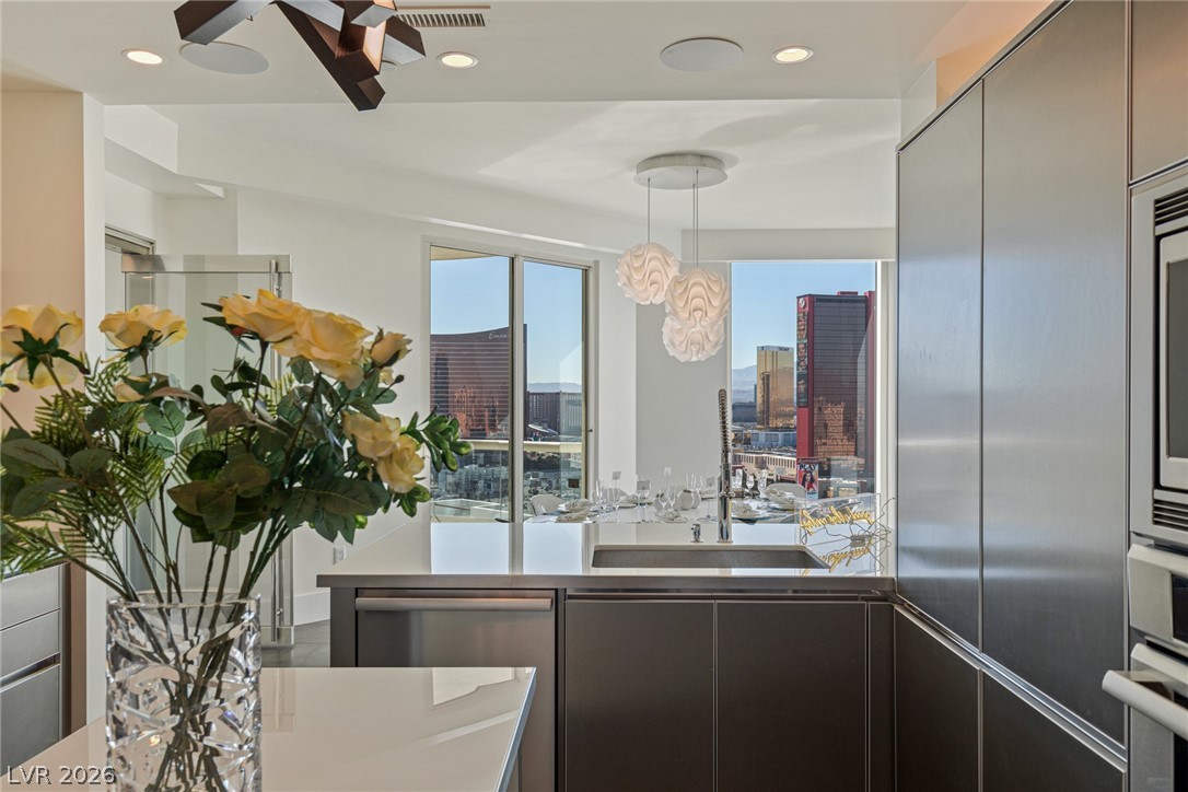 2747 Paradise Road 3101 Las Vegas NV 89109
