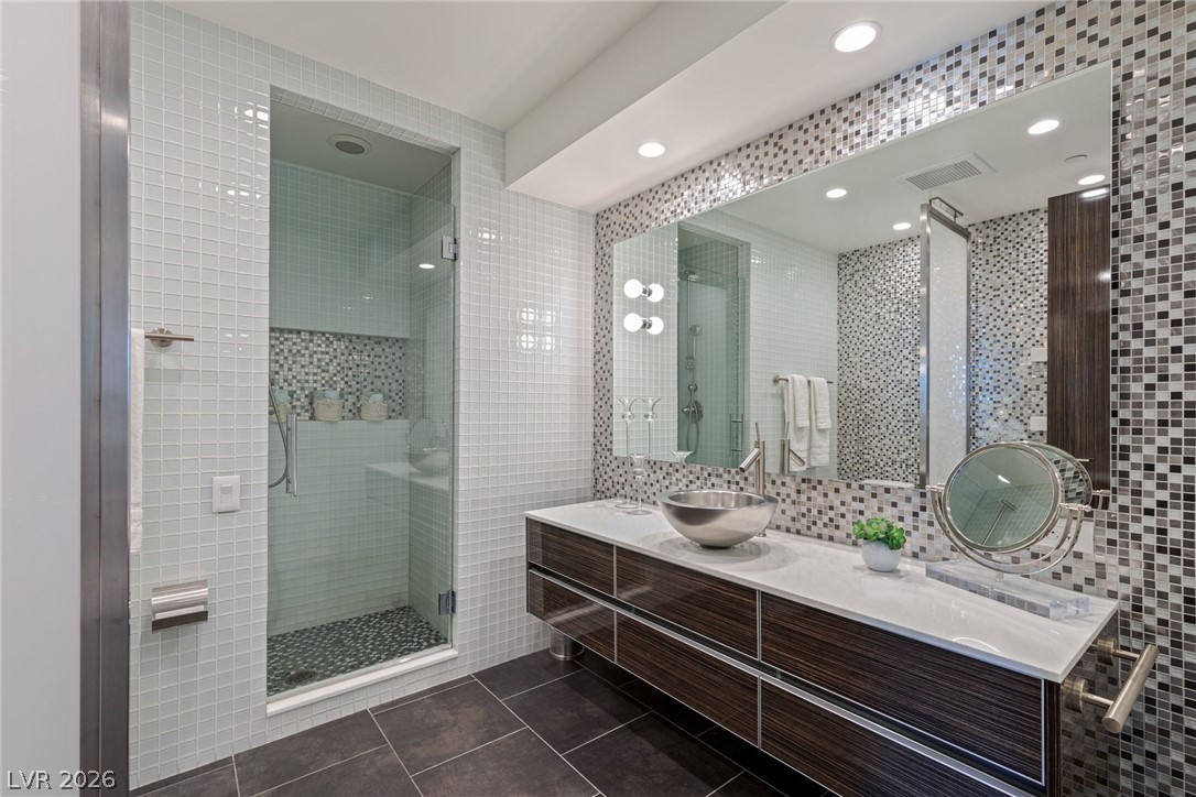 2747 Paradise Road 3101 Las Vegas NV 89109