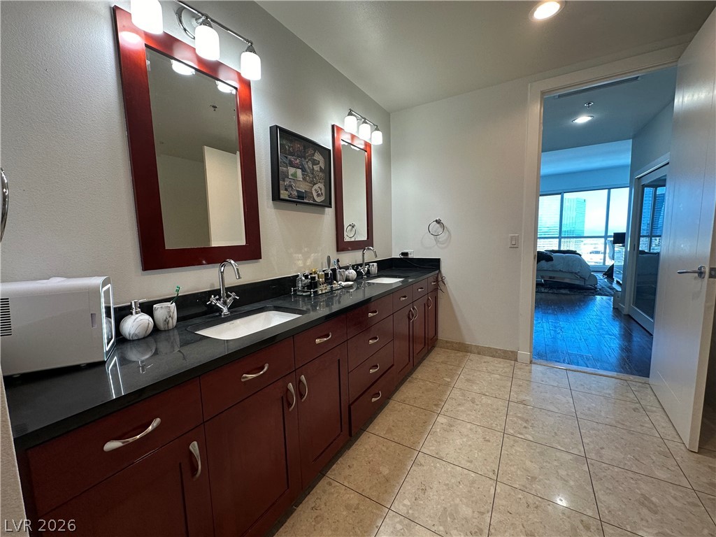 4575 Dean Martin Drive 2907 Las Vegas NV 89103