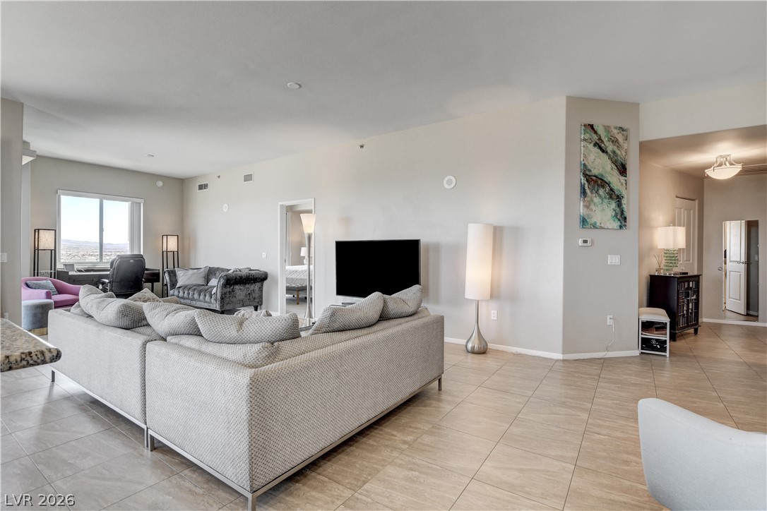 8255 Las Vegas Boulevard 1311 Las Vegas NV 89123