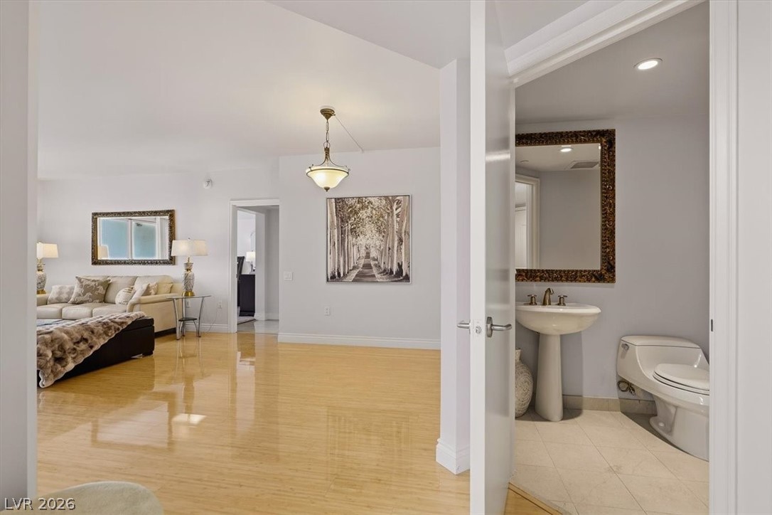 2777 Paradise Road 502 Las Vegas NV 89109
