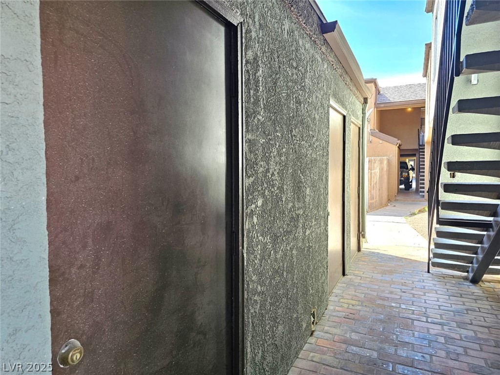 1460 Hialeah Drive B Las Vegas NV 89119