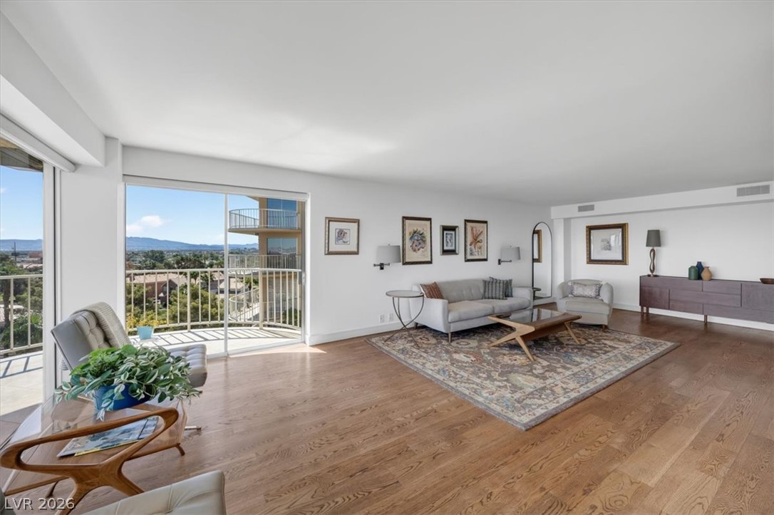 3111 Bel Air Drive 7d Las Vegas NV 89109
