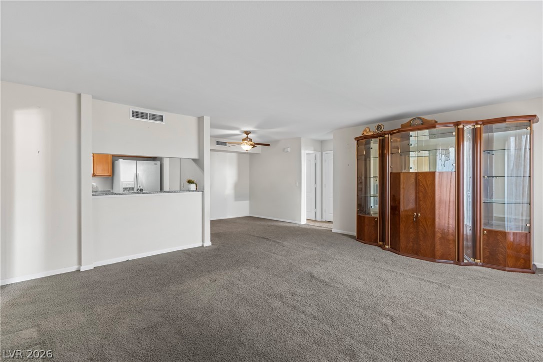 697 Oakmont Avenue 3315 Las Vegas NV 89109