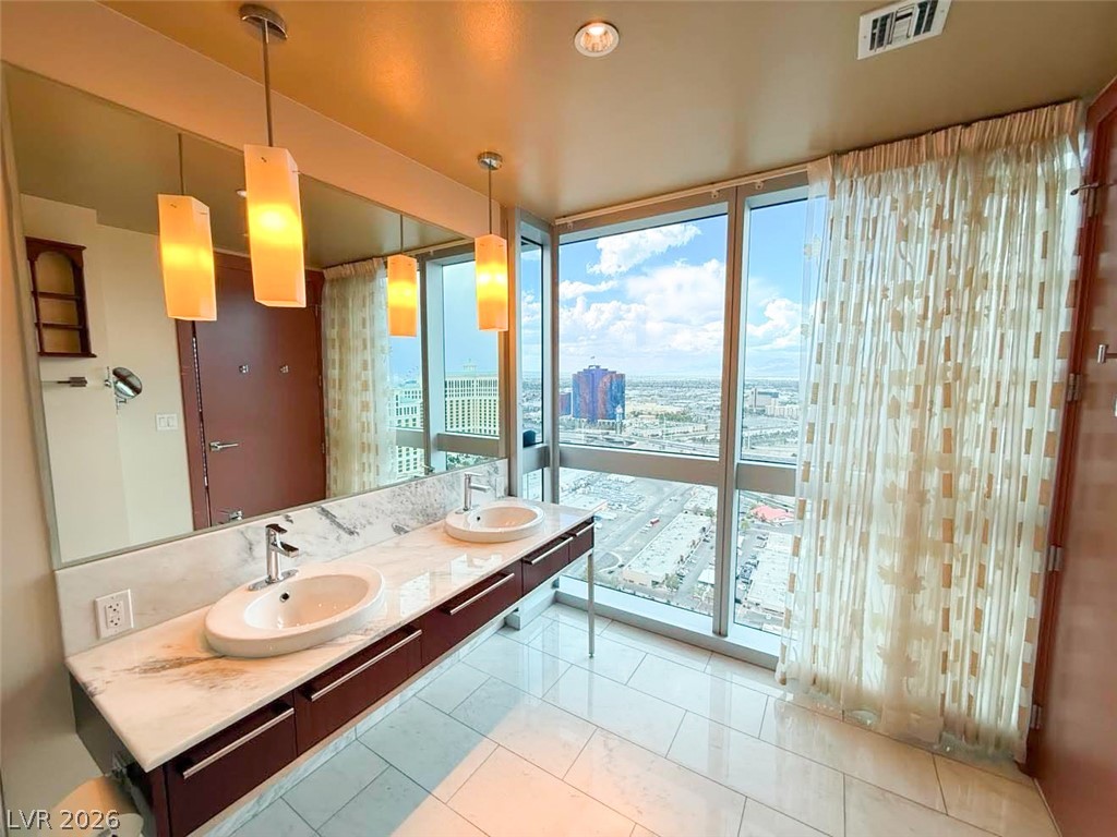 4471 Dean Martin Drive 3810 Las Vegas NV 89103