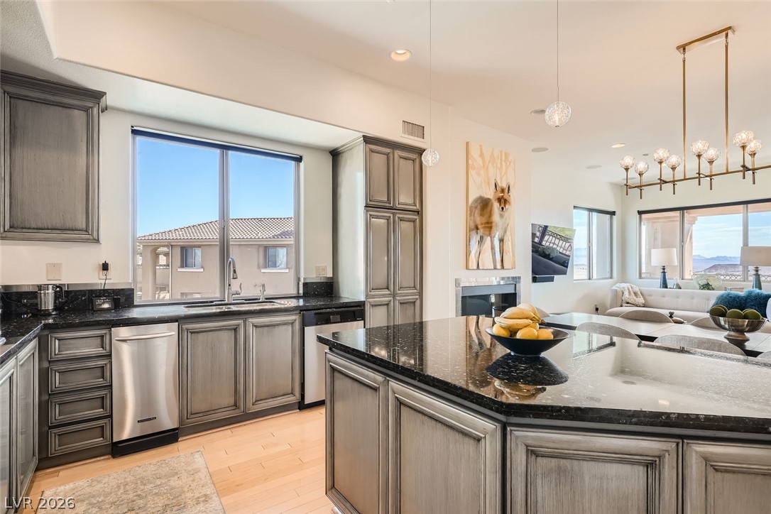 20 Via Mantova 405 Henderson NV 89011