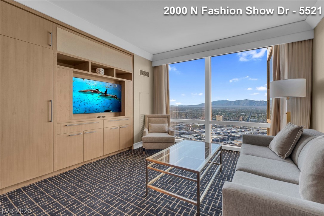 2000 Fashion Show Drive 5521 Las Vegas NV 89109