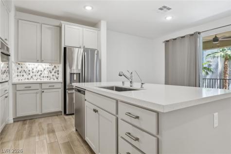 2555 Hampton Road 2208 Henderson NV 89052