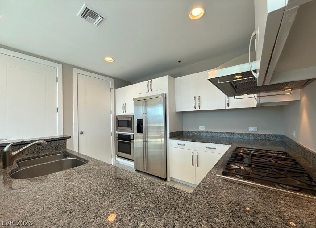 4525 Dean Martin Drive 2704 Las Vegas NV 89103