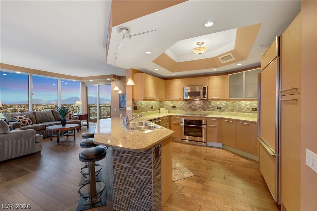 322 Karen Avenue 807 Las Vegas NV 89109