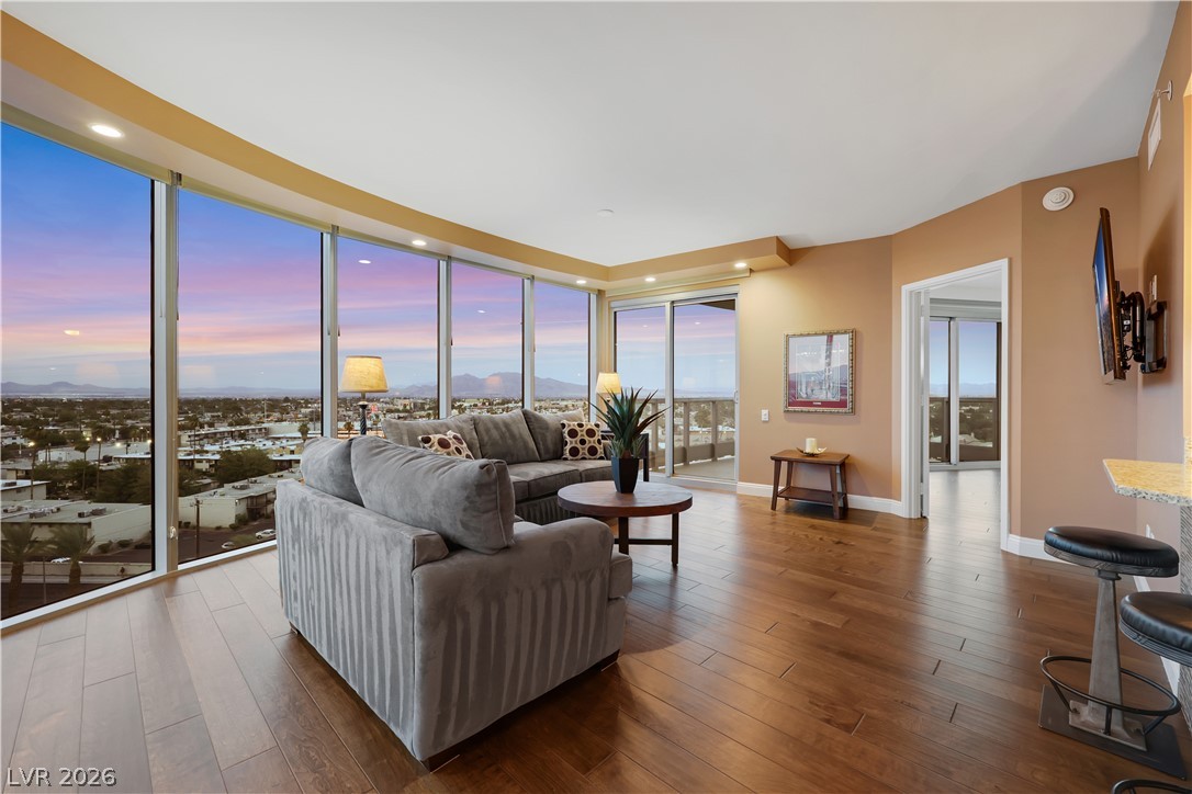 322 Karen Avenue 807 Las Vegas NV 89109