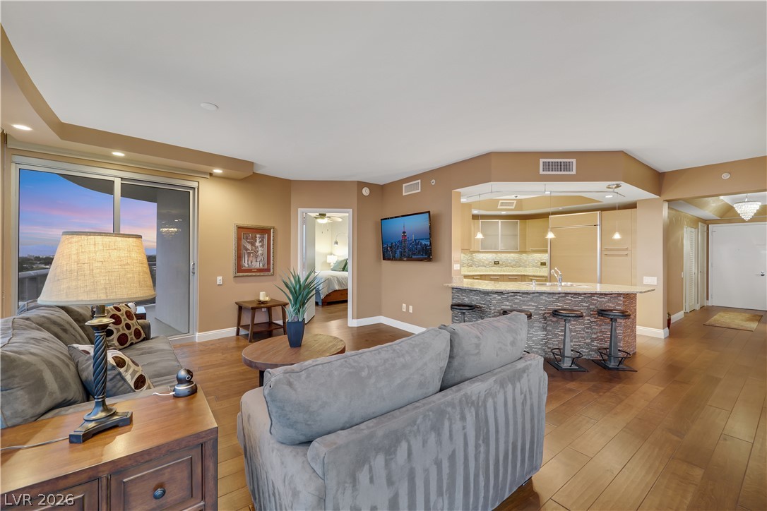 322 Karen Avenue 807 Las Vegas NV 89109