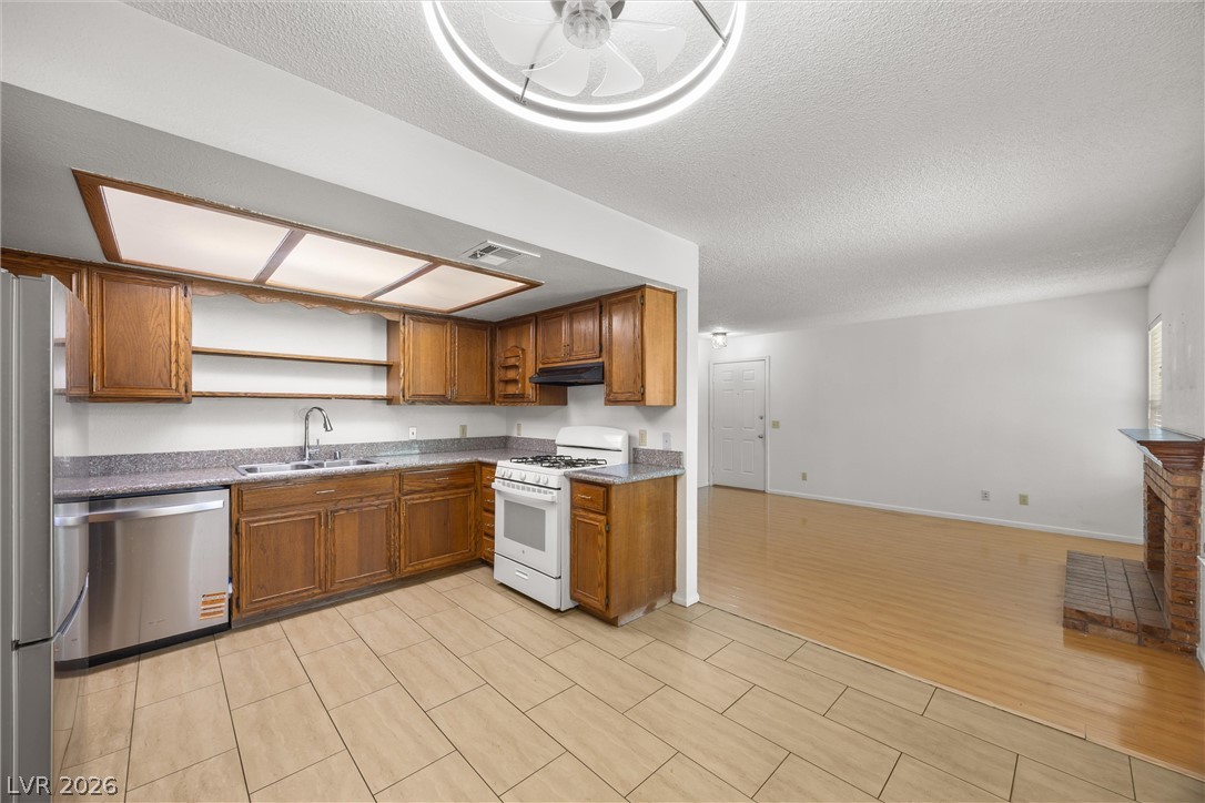 5576 West Rochelle Avenue 23d Las Vegas NV 89103