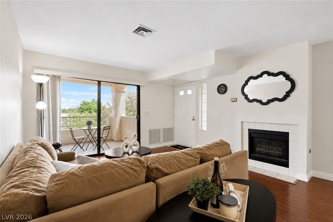 4893 South Torrey Pines Drive 203 Las Vegas NV 89103