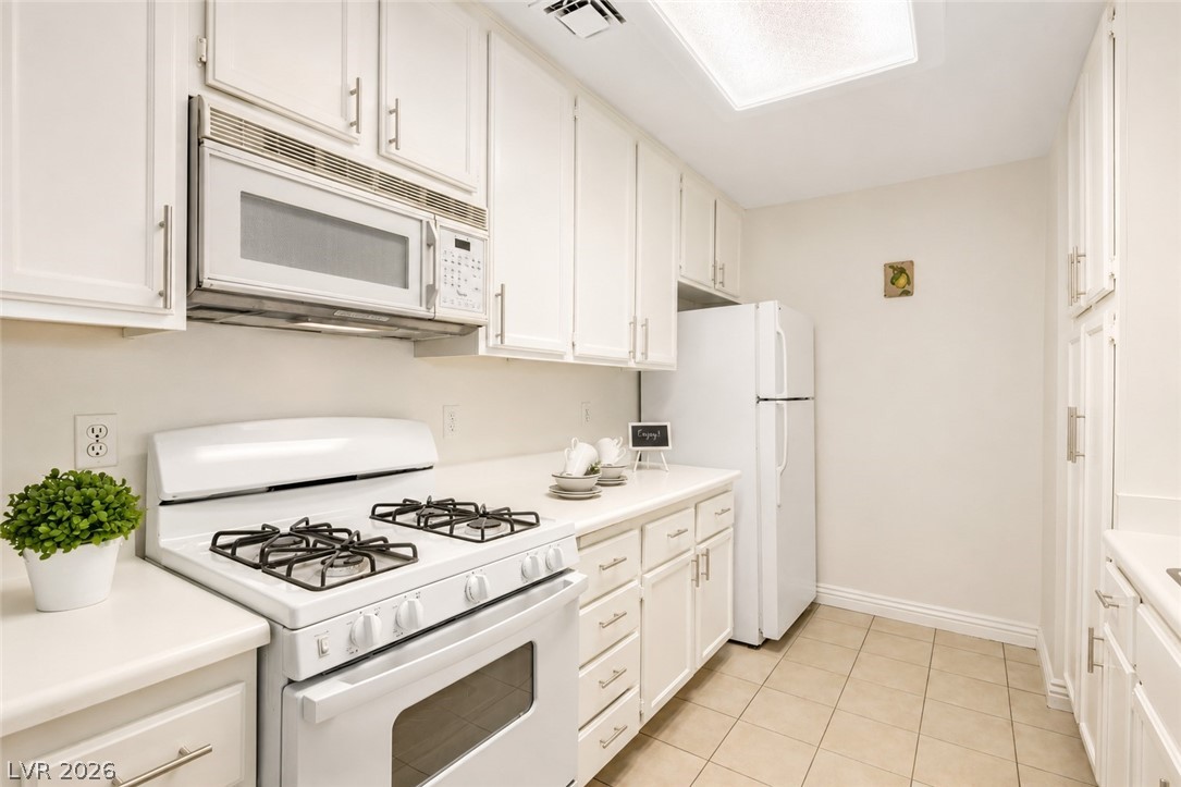 4893 South Torrey Pines Drive 203 Las Vegas NV 89103