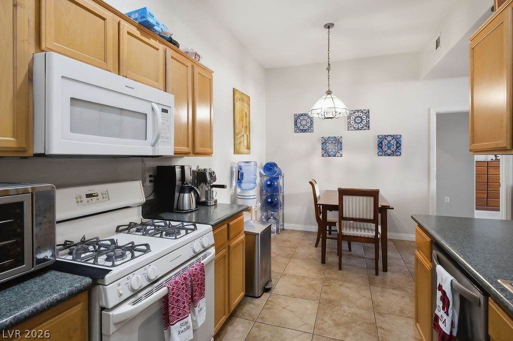 3325 Cactus Shadow Street 104 Las Vegas NV 89129
