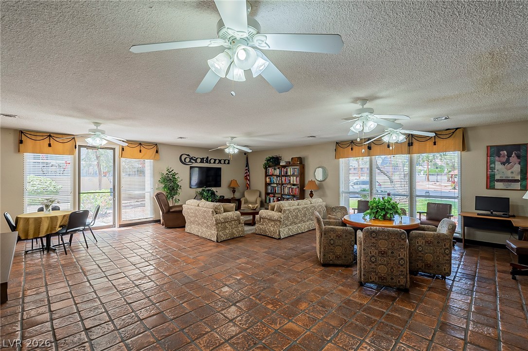 730 Royal Crest 422 Las Vegas NV 89169