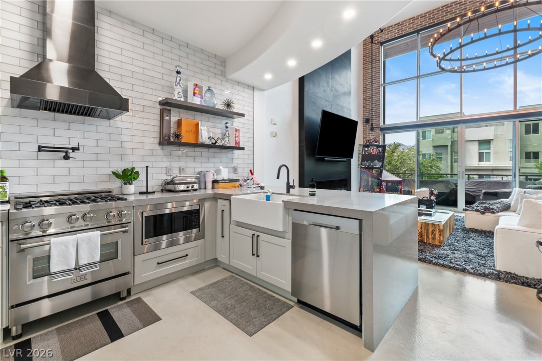 11441 Allerton Park Drive 206 Las Vegas NV 89135