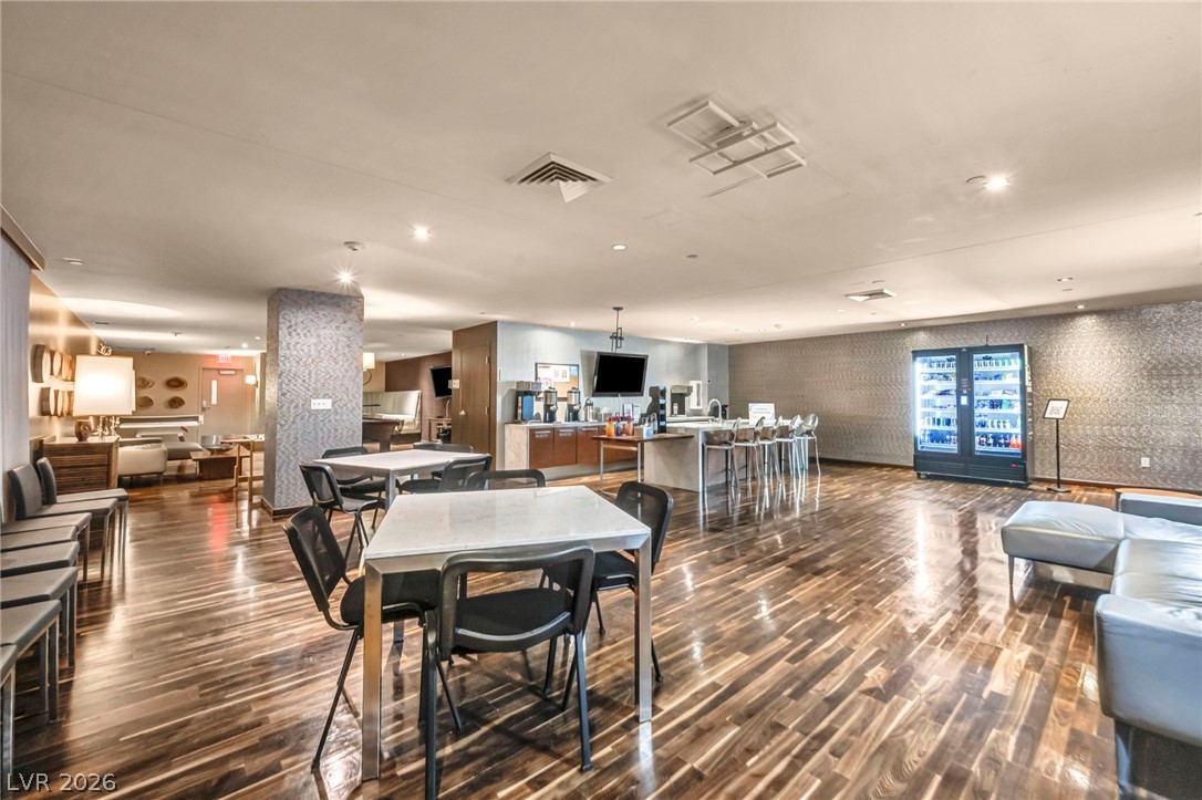 8255 Las Vegas Boulevard 719 Las Vegas NV 89123