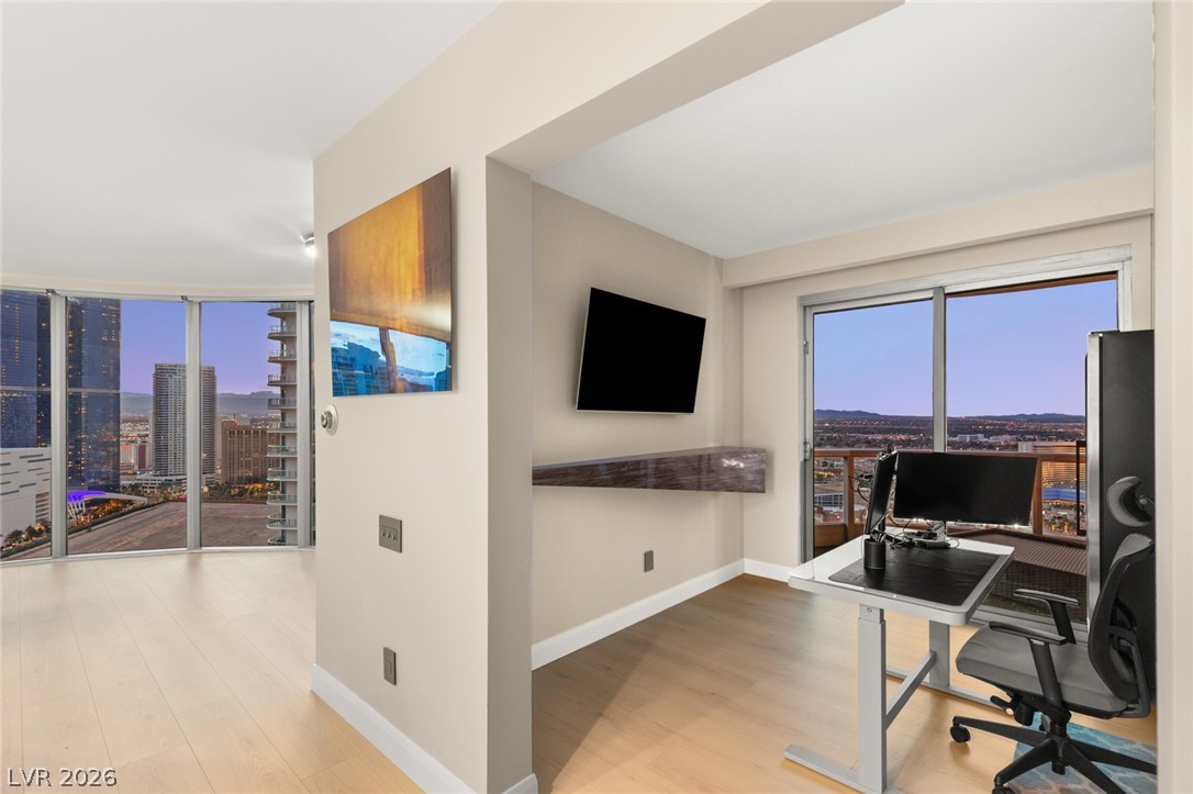 322 Karen Avenue 3108 Las Vegas NV 89109