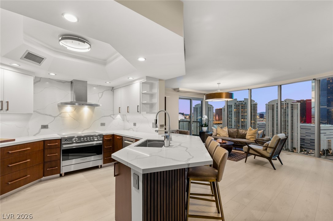322 Karen Avenue 3108 Las Vegas NV 89109