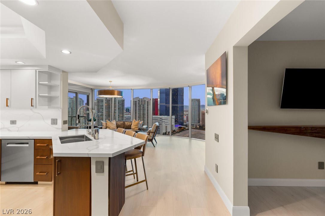 322 Karen Avenue 3108 Las Vegas NV 89109