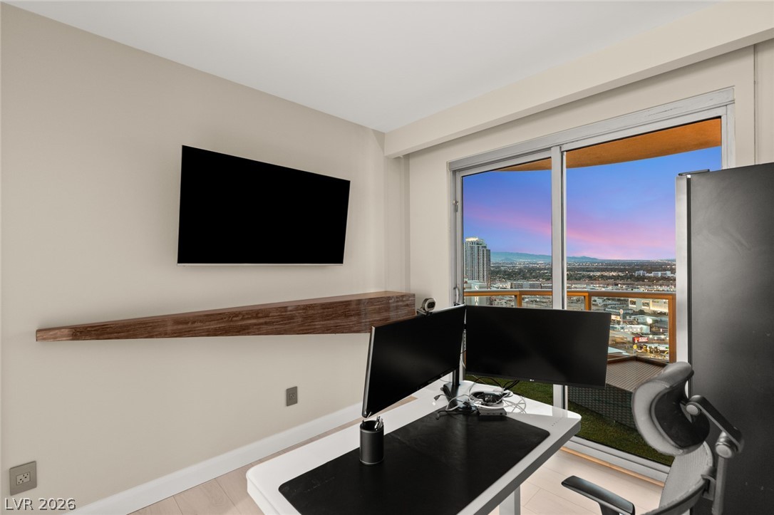 322 Karen Avenue 3108 Las Vegas NV 89109