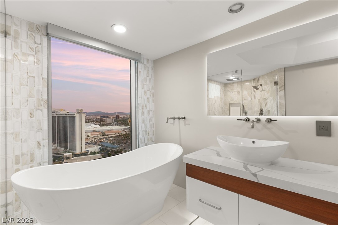 322 Karen Avenue 3108 Las Vegas NV 89109