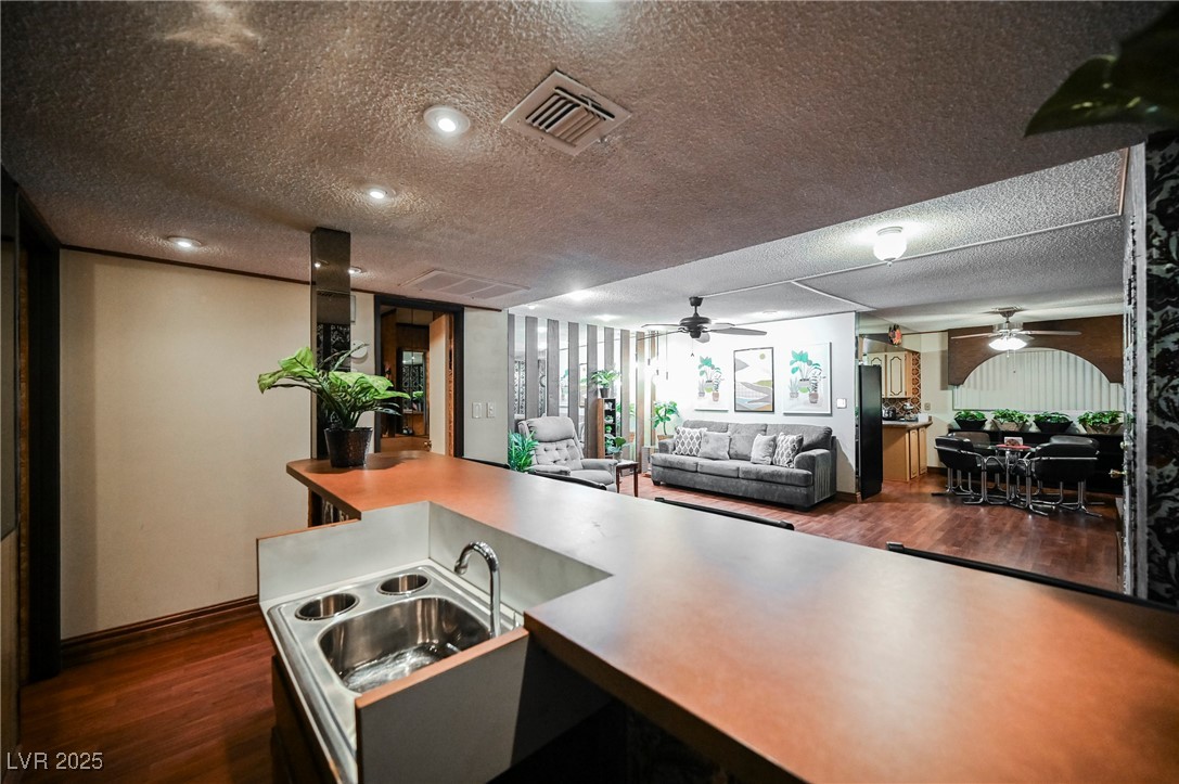 4670 Monterey Circle 1 Las Vegas NV 89169