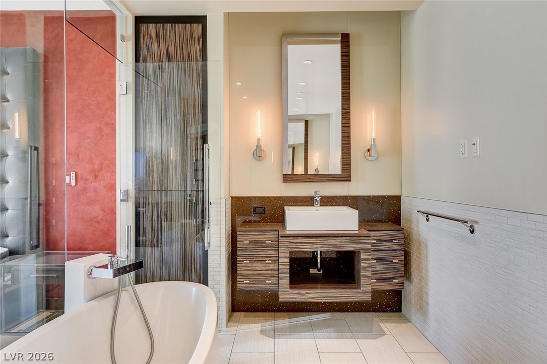 3750 South Las Vegas Boulevard 2707 Las Vegas NV 89158