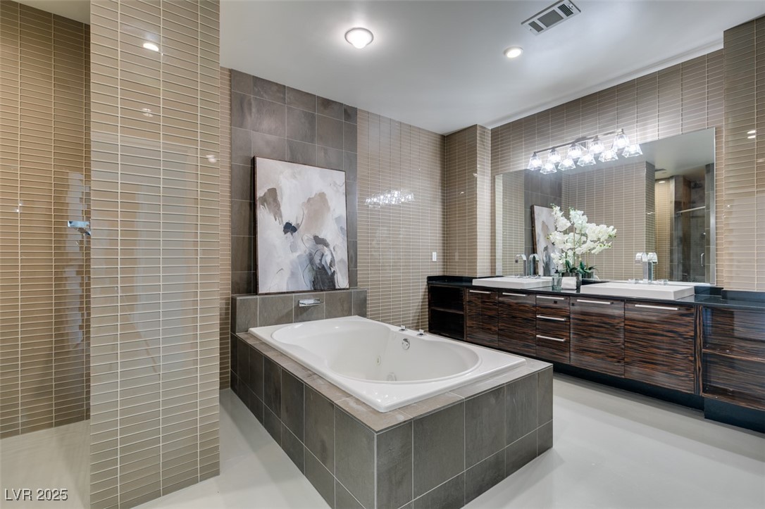 200 Hoover Avenue 2109 Las Vegas NV 89101