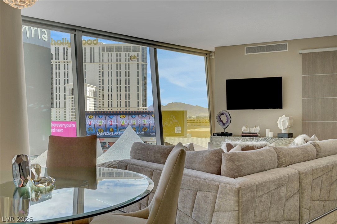 3722 South Las Vegas Boulevard 807 Las Vegas NV 89158