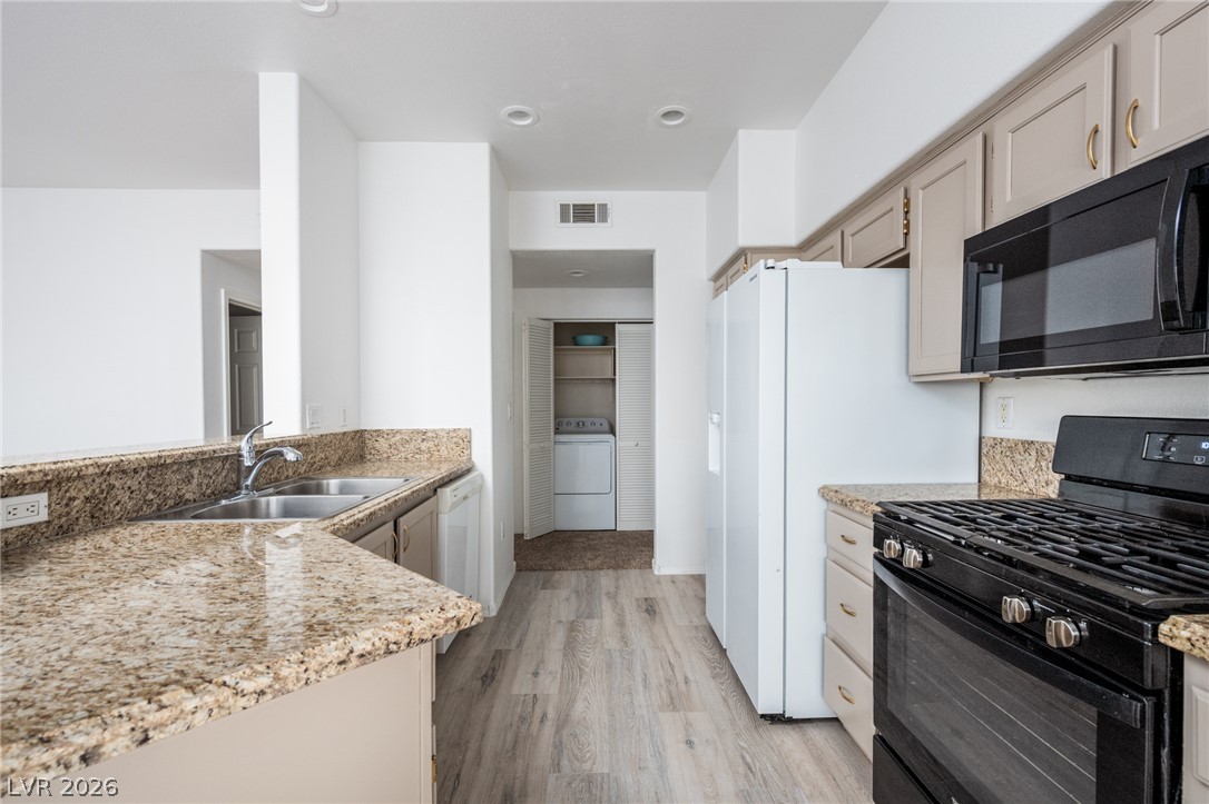 8501 West University Avenue 2081 Las Vegas NV 89147