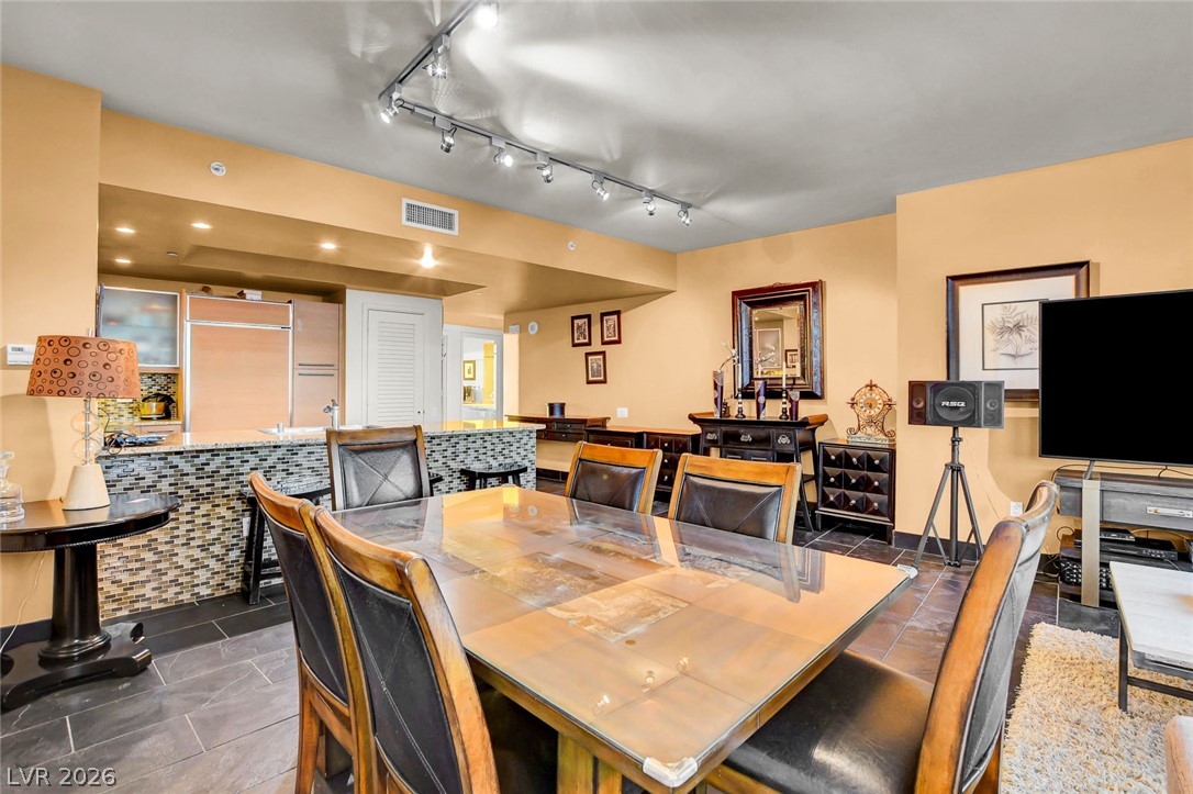 322 Karen Avenue 2301 Las Vegas NV 89109
