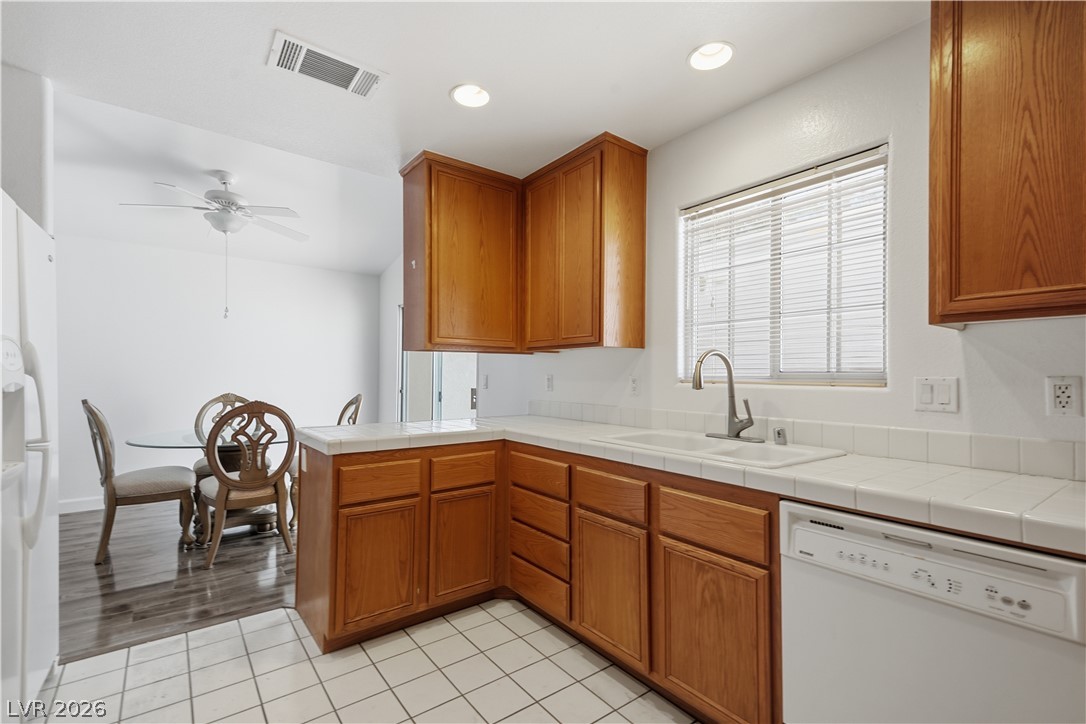 5449 Geneive Lane 102 Las Vegas NV 89108