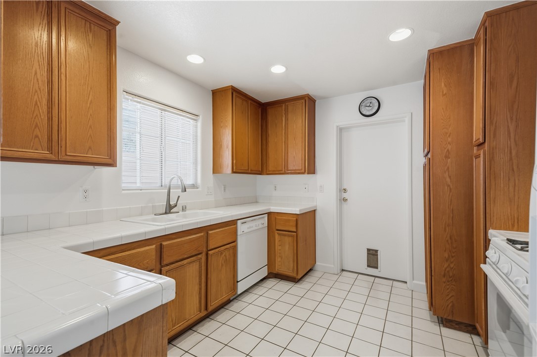 5449 Geneive Lane 102 Las Vegas NV 89108