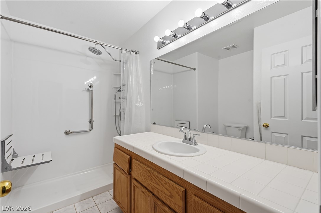 5449 Geneive Lane 102 Las Vegas NV 89108